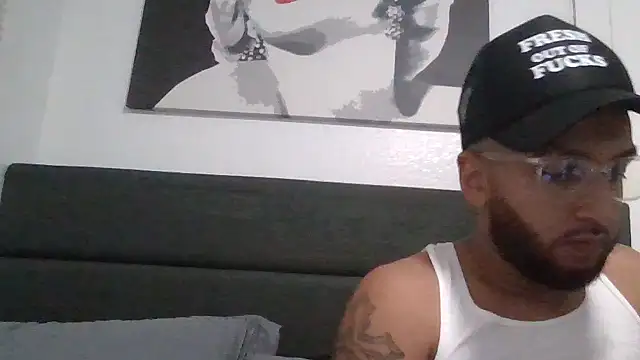 Snapshot of jloco954 chatting on 17, 11, 2025 jloco954 online show from 17, 11, 2025