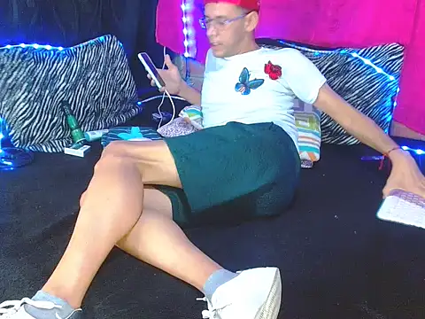 FANTASYBOYS11 online show from 14, 12, 2025