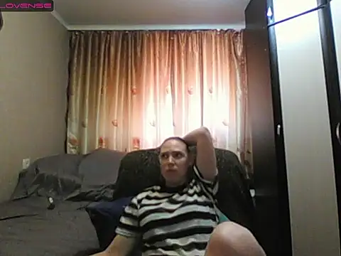 JenniDeep online show from 14, 4, 2026