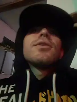 Snapshot of BryanTowers chatting on 16, 11, 2025 BryanTowers online show from 16, 11, 2025