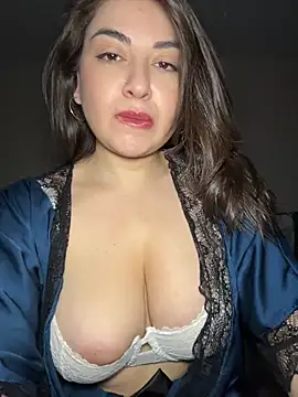 Snapshot of Lovynna chatting on 3, 5, 2026 Lovynna online show from 3, 5, 2026