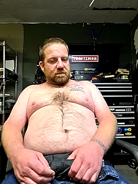 Snapshot of Txweld69 chatting on 26, 11, 2025 Txweld69 online show from 26, 11, 2025