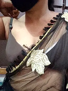 Snapshot of mahalaxmi_teluguammai chatting on 14, 11, 2025 mahalaxmi teluguammai online show from 14, 11, 2025