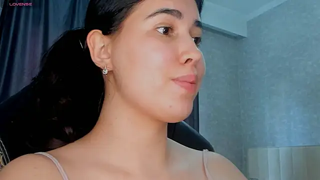 Snapshot of Diara_1an chatting on 25, 6, 2026 Diara 1an online show from 25, 6, 2026