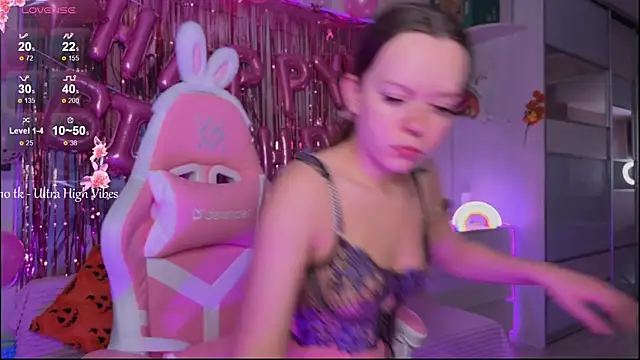 CheekySashaCharm online show from 15, 12, 2025