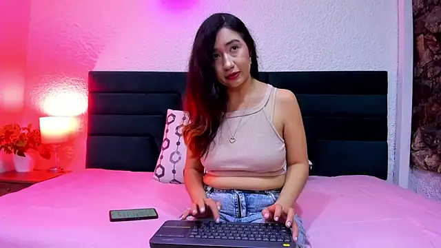 VictoriaRouge  online show from 19, 3, 2026