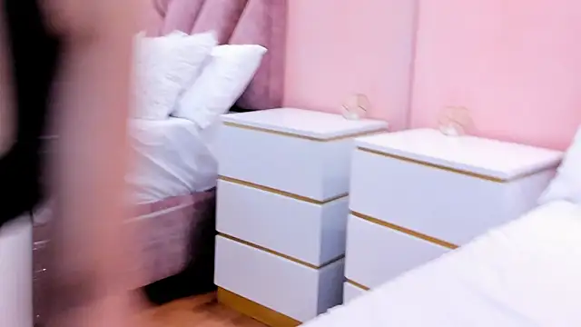 roxyflame  online show from 27, 11, 2025