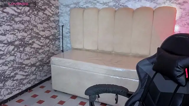 Evy Luxx v online show from 13, 2, 2026