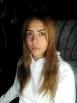 Snapshot of Allisongray-- chatting on 14, 11, 2025 Allisongray-- online show from 14, 11, 2025