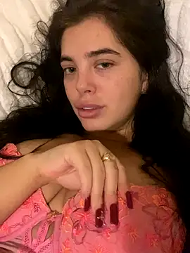 Snapshot of MarnieMarie chatting on 26, 11, 2025 MarnieMarie online show from 26, 11, 2025