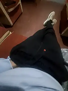 Snapshot of dey199524 chatting on 15, 11, 2025 dey199524 online show from 15, 11, 2025