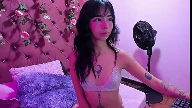  Ivy Luna online show from 15, 4, 2026