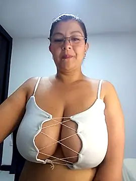 CelesteAlvarez1989 online show from 12, 4, 2026