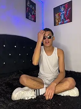 Snapshot of Luigi_cumming1 chatting on 18, 11, 2025 Luigi cumming1 online show from 18, 11, 2025