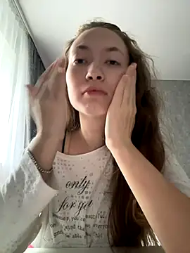 Holy Poly online show from 25, 11, 2025