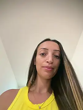 Snapshot of BelleRune chatting on 3, 7, 2026 BelleRune online show from 3, 7, 2026