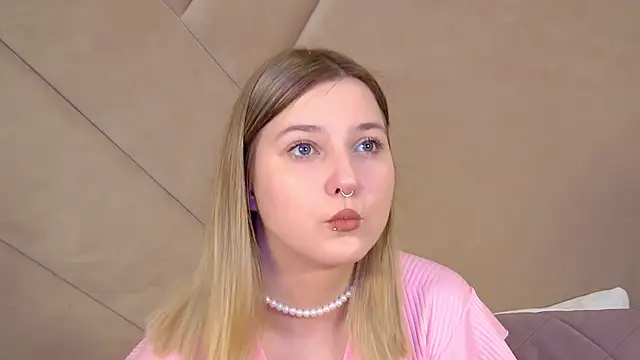 TinnaBurton online show from 13, 4, 2026