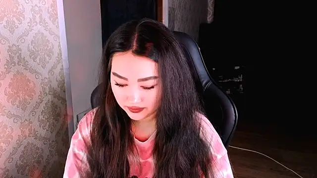 Emma Uilson online show from 2, 3, 2026