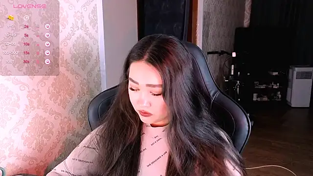 Emma Uilson online show from 18, 4, 2026