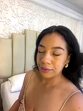 IvannaClaire online show from 15, 12, 2025