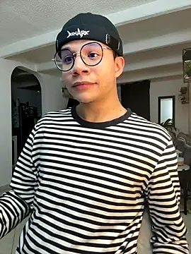 Snapshot of MarcoKostov chatting on 24, 11, 2025 MarcoKostov online show from 24, 11, 2025