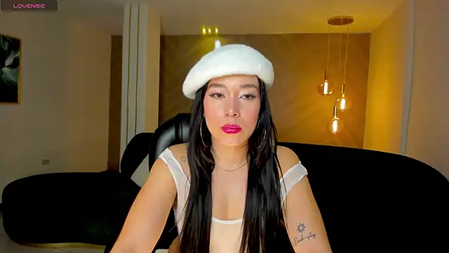 ZaraKafruni online show from 12, 3, 2026