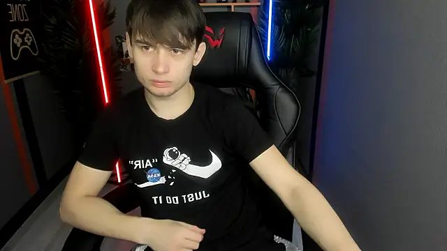 Snapshot of AlejandroEllias chatting on 4, 2, 2026 AlejandroEllias online show from 4, 2, 2026