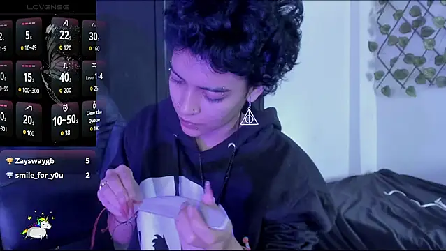 Anny Kiitty online show from 8, 4, 2026