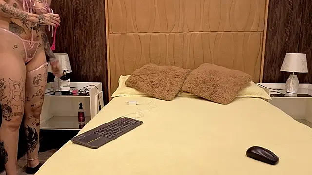 Snapshot of 666Spicy chatting on 21, 11, 2025 666Spicy online show from 21, 11, 2025