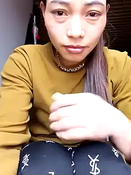 Snapshot of _Su-Su_ chatting on 15, 11, 2025 Su-Su online show from 15, 11, 2025