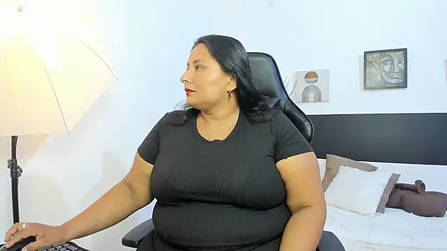 BWW-CINDY11 online show from 19, 1, 2026