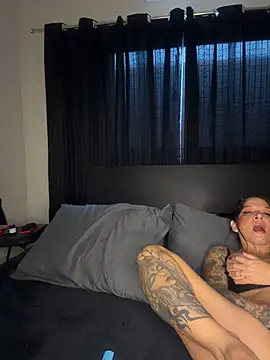 biadominatrix online show from 24, 5, 2026