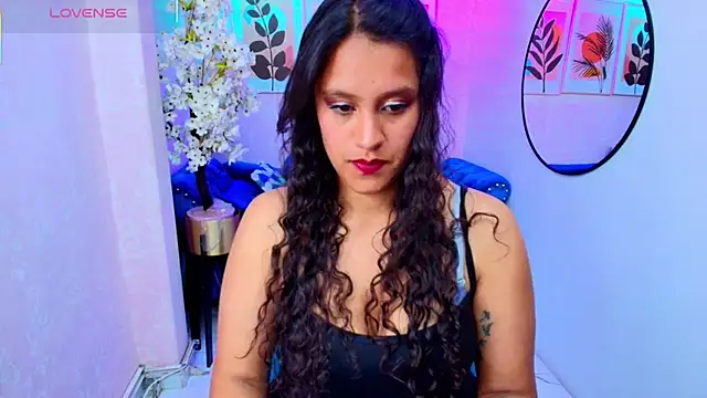 Snapshot of Lili_rousx chatting on 27, 11, 2025 Lili rousx online show from 27, 11, 2025