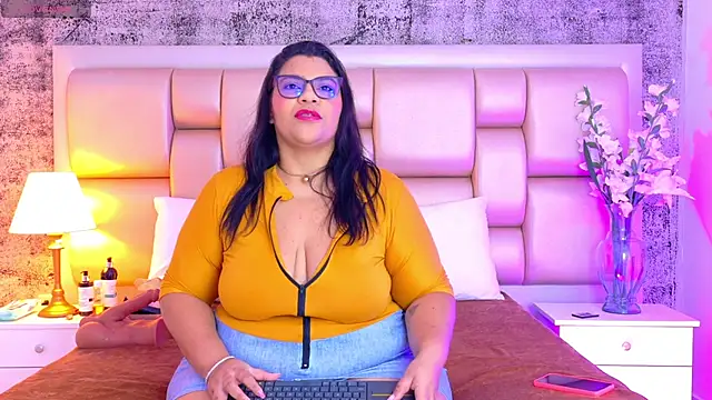 SelennaCooper online show from 28, 2, 2026