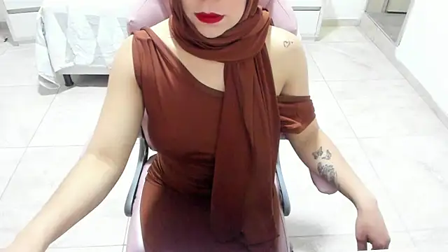 Snapshot of Tahira_bakir chatting on 19, 11, 2025 Tahira bakir online show from 19, 11, 2025