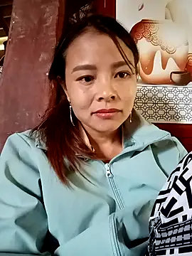 Snapshot of mon1-day chatting on 17, 11, 2025 mon1-day online show from 17, 11, 2025