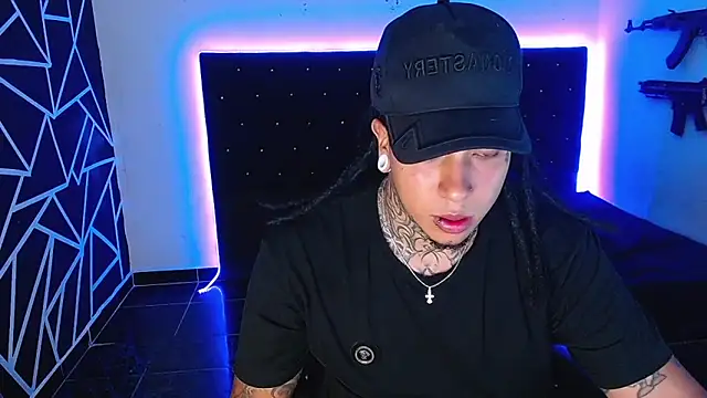 Snapshot of Zero-X9 chatting on 5, 3, 2026 Zero-X9 online show from 5, 3, 2026