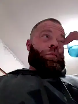 Snapshot of FrazierMoney chatting on 16, 11, 2025 FrazierMoney online show from 16, 11, 2025