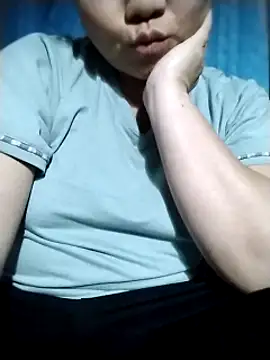 Linhxinh20 online show from 16, 11, 2025