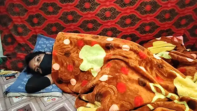 Real18sis sex sis online show from 4, 12, 2025