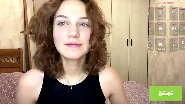 Snapshot of CatherineSaretto chatting on 23, 11, 2025 CatherineSaretto online show from 23, 11, 2025