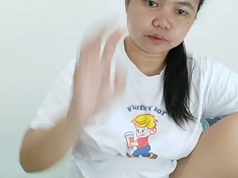 Snapshot of Sweetbigtits_69 chatting on 26, 11, 2025 Sweetbigtits 69 online show from 26, 11, 2025