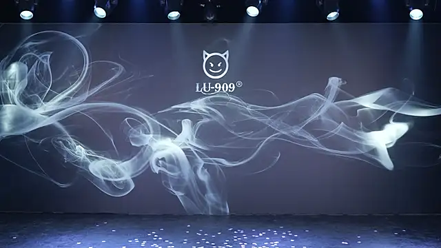 Snapshot of LU-909 chatting on 22, 11, 2025 LU-909 online show from 22, 11, 2025