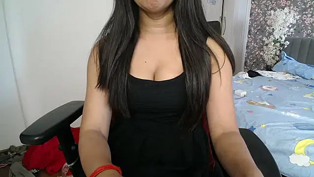 Snapshot of Little_princess01 chatting on 26, 4, 2026 Little princess01 online show from 26, 4, 2026