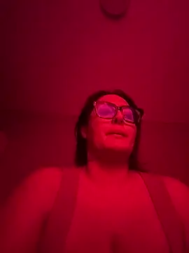 Snapshot of Melyss20 chatting on 17, 11, 2025 Melyss20 online show from 17, 11, 2025