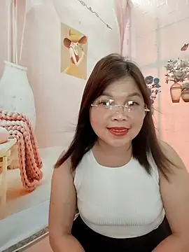 Snapshot of Cover-baa chatting on 4, 5, 2026 Cover-baa online show from 4, 5, 2026