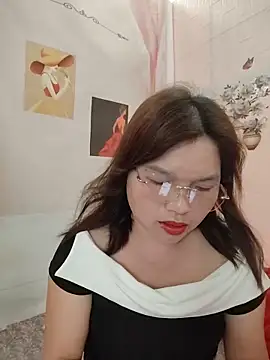 Snapshot of Cover-baa chatting on 20, 5, 2026 Cover-baa online show from 20, 5, 2026