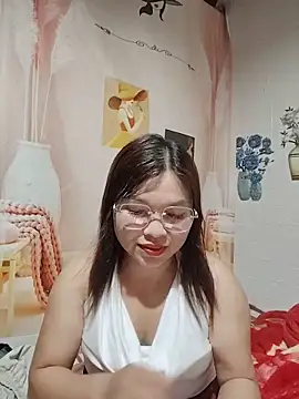 Snapshot of Cover-baa chatting on 9, 6, 2026 Cover-baa online show from 9, 6, 2026