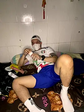 Bui Vinh Khoi18 online show from 26, 11, 2025