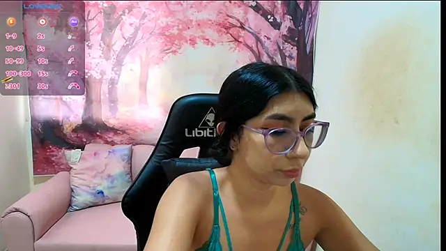 Emma latinasexy18 online show from 12, 2, 2026